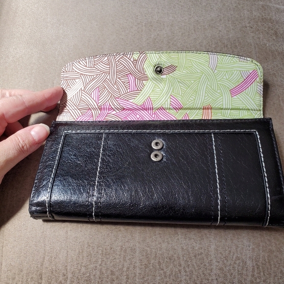 The Sak Black Leather And Snakeskin Wallet - Picture 3 of 11